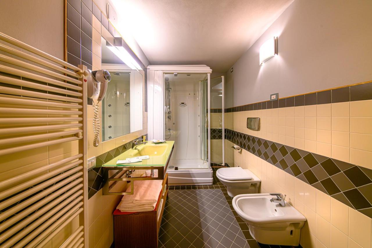 Hotel Ambrosini Aprica Dış mekan fotoğraf